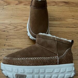 UGG Women's Brown Ankle Boots